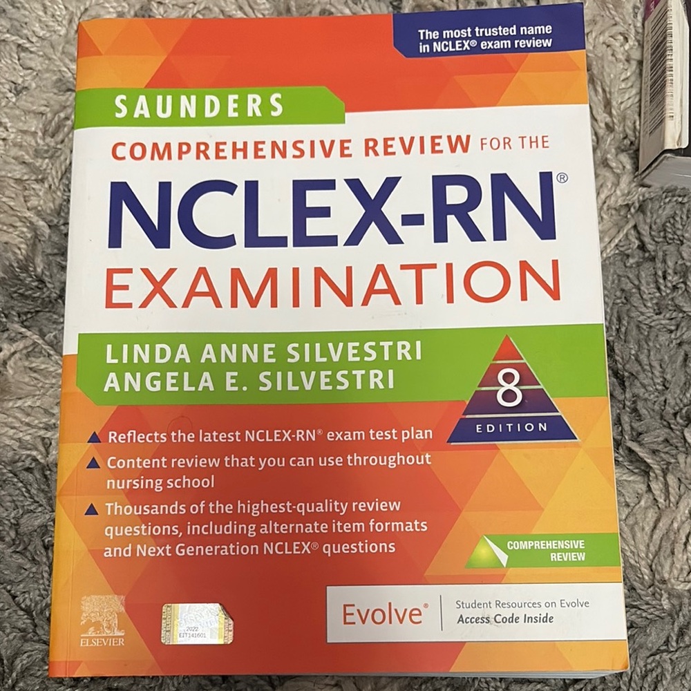 Saunders NCLEX-RN Examination Review Book